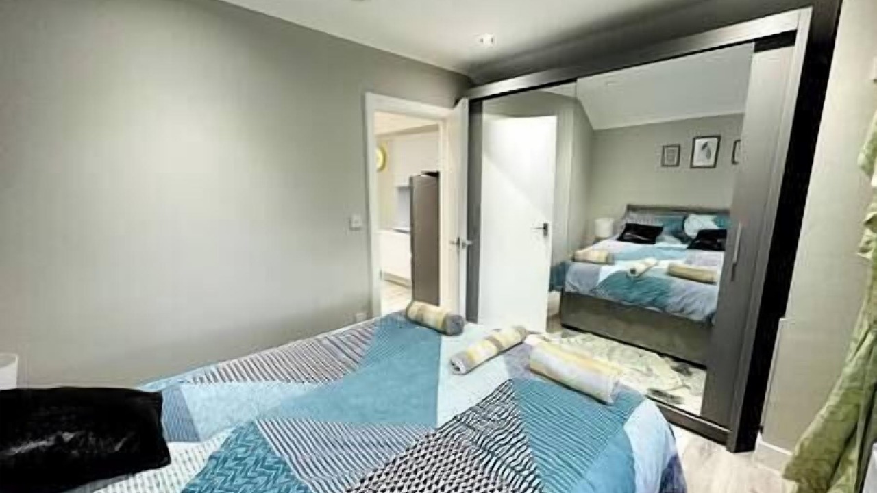 Photo of Others in Northolt Mandeville