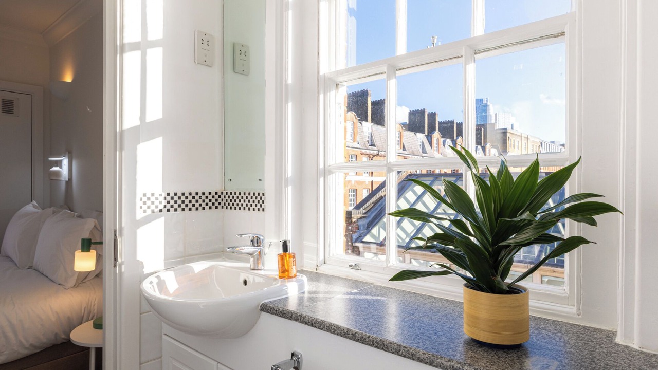 Photo of Bathroom in Vincent Square