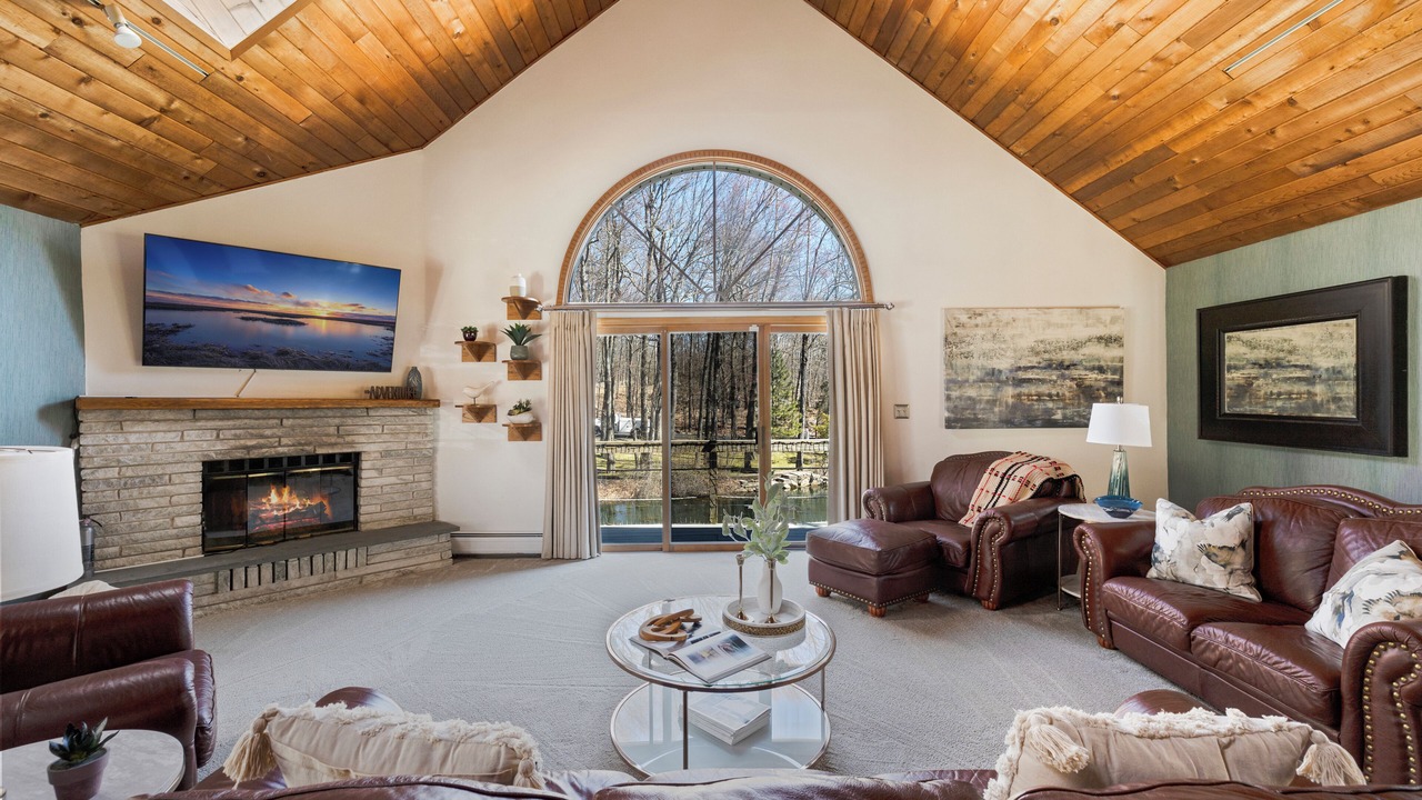 Photo of Livingroom in Monroe