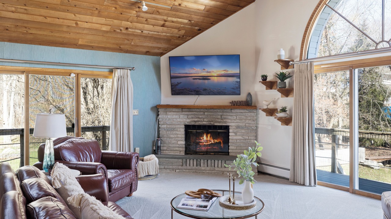 Photo of Livingroom in Monroe