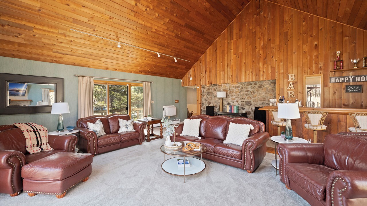 Photo of Others in Monroe