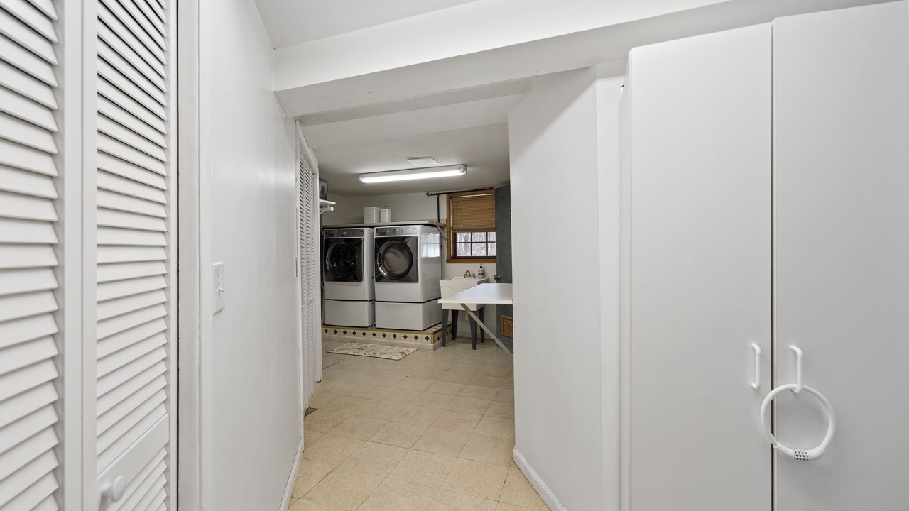 Photo of Others in Monroe