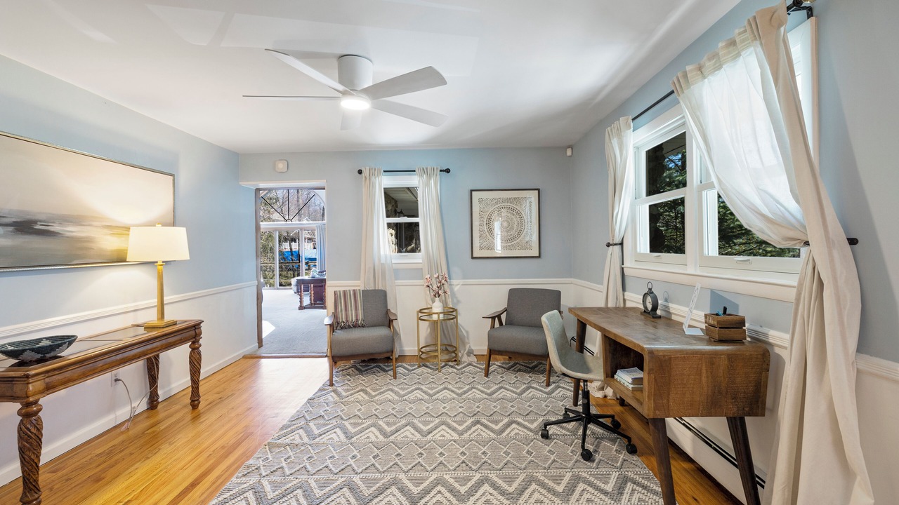 Photo of Others in Monroe