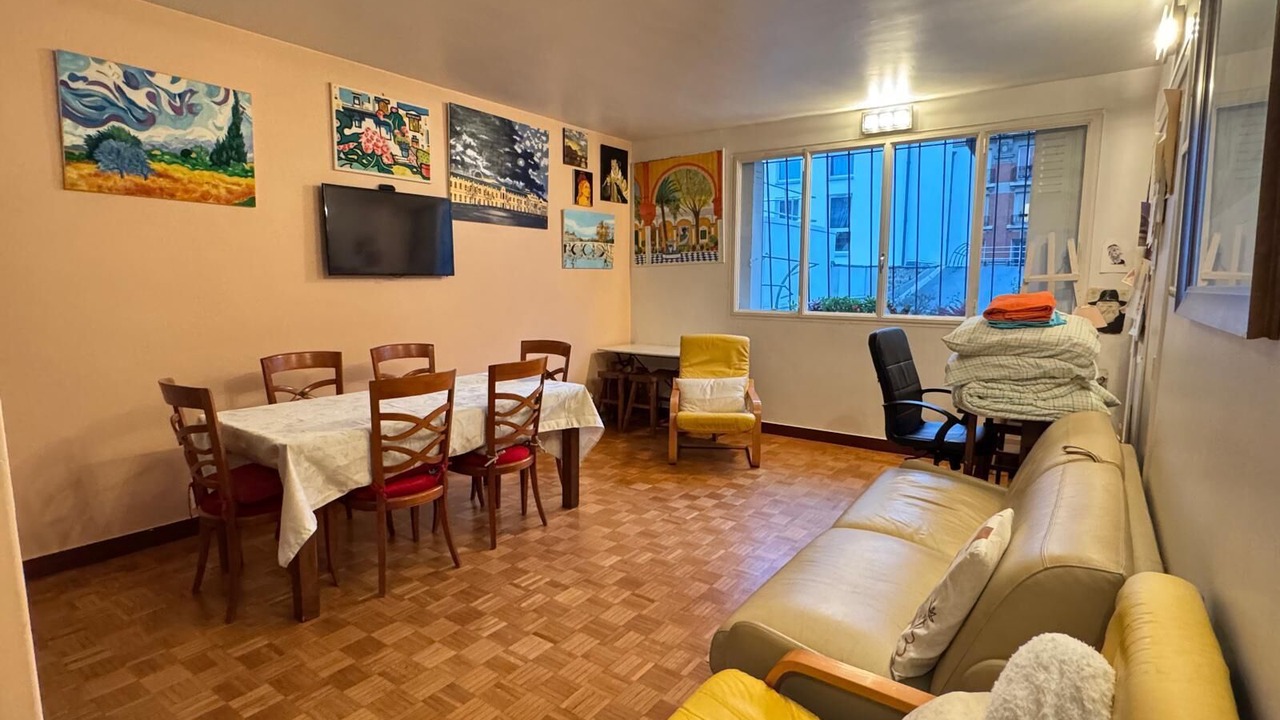 Photo of Livingroom in 15th Arrondissement