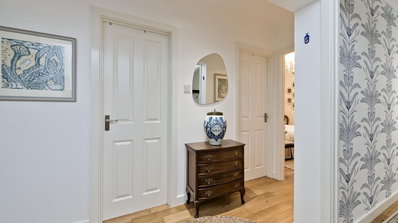 Photo of Others in Kew