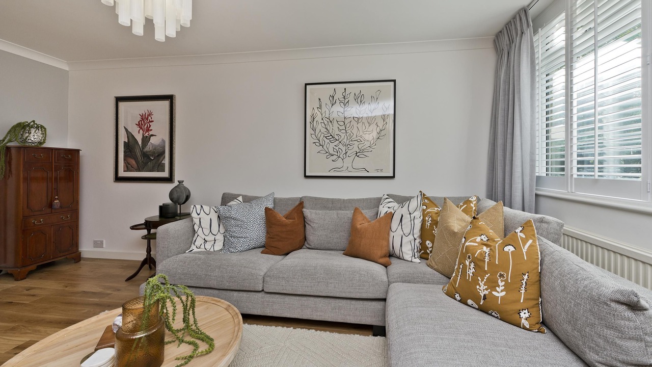 Photo of Livingroom in Kew