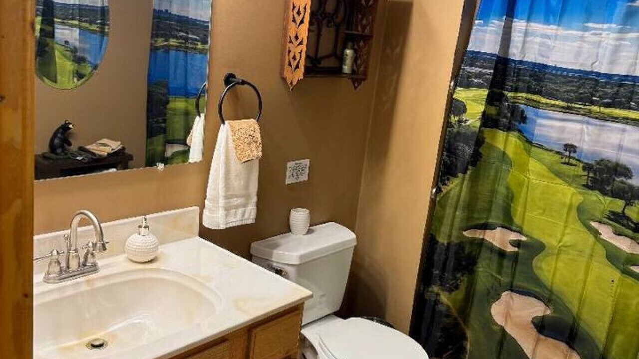 Photo of Bathroom in Garrison
