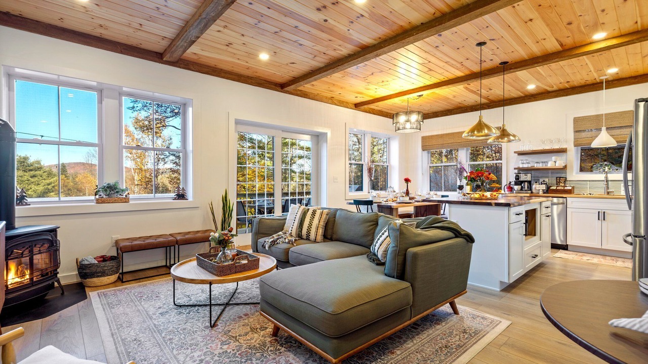 Photo of Livingroom in Bethel