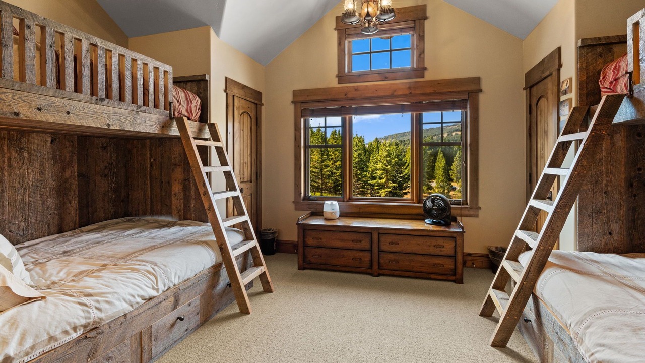 Photo of Bedroom in Spanish Peaks