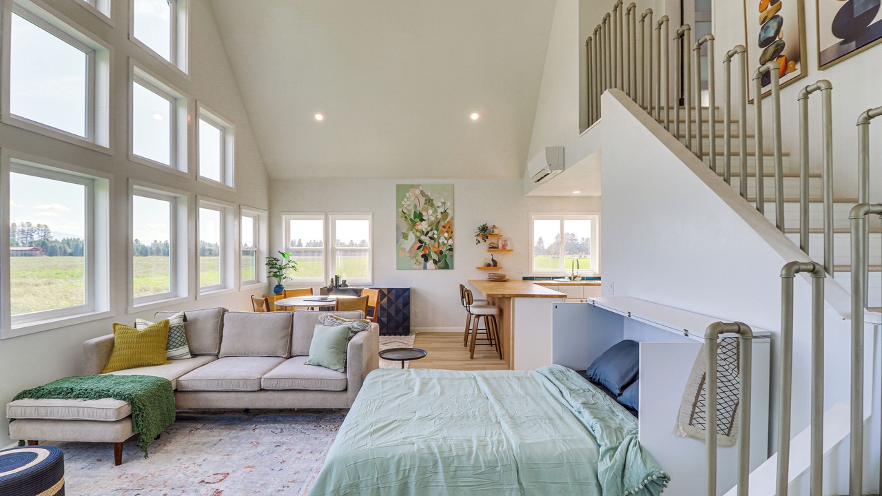Photo of Livingroom in Creston