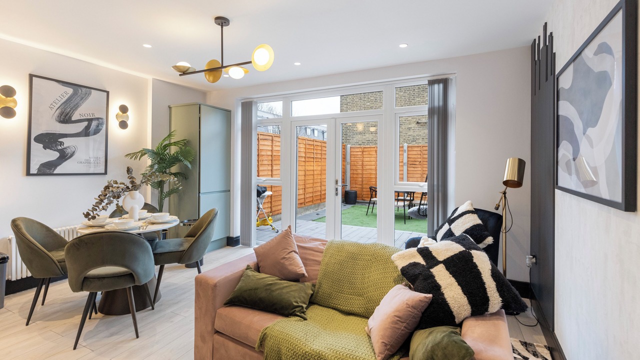 Photo of Livingroom in Tottenham Hale