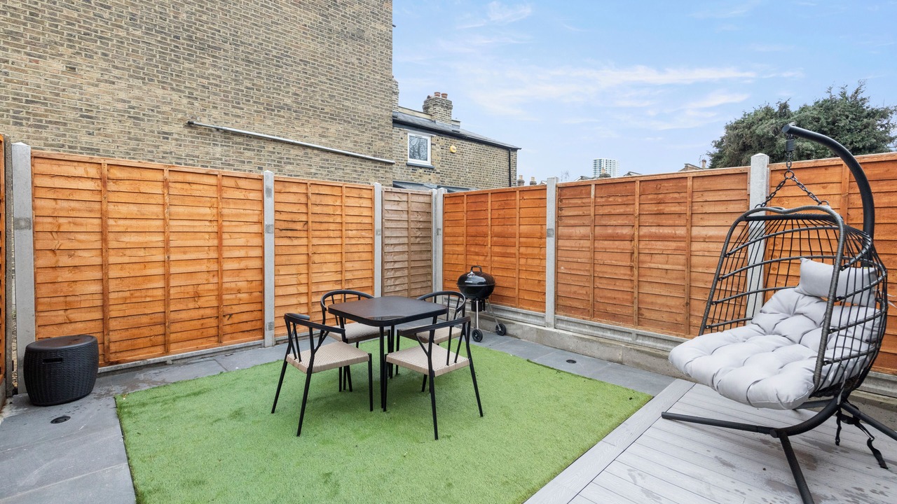 Photo of Outdoor in Tottenham Hale