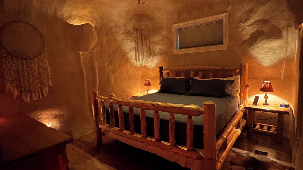 Photo of Bedroom in White Sulphur Springs