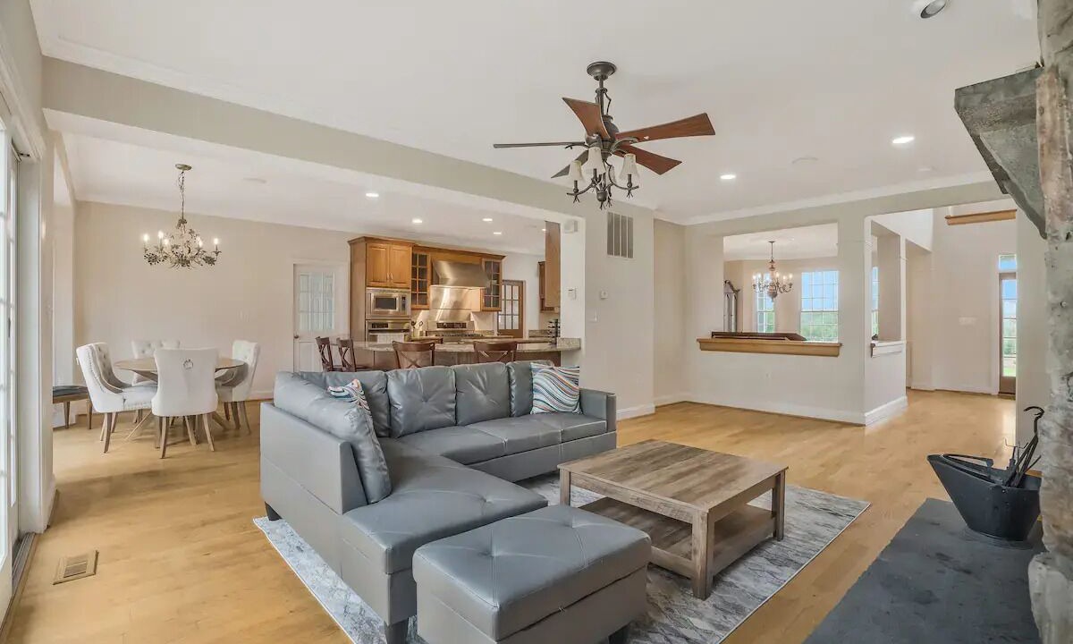 Photo of Livingroom in Purcellville