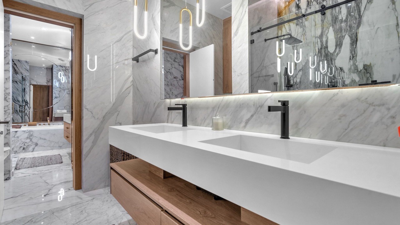 Photo of Bathroom in Golden Glades