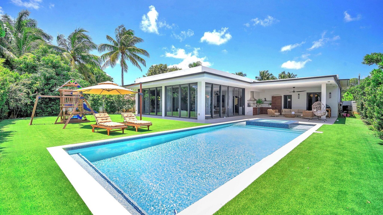 Photo of Outdoor in Golden Glades