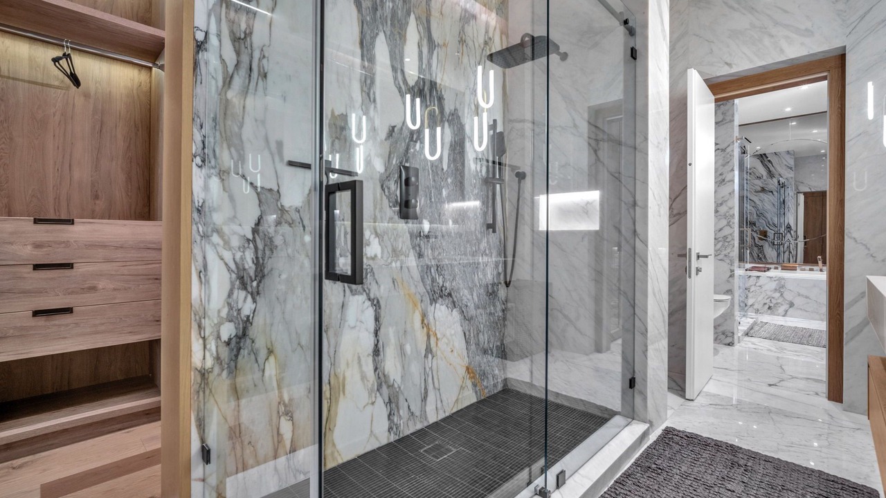 Photo of Bathroom in Golden Glades