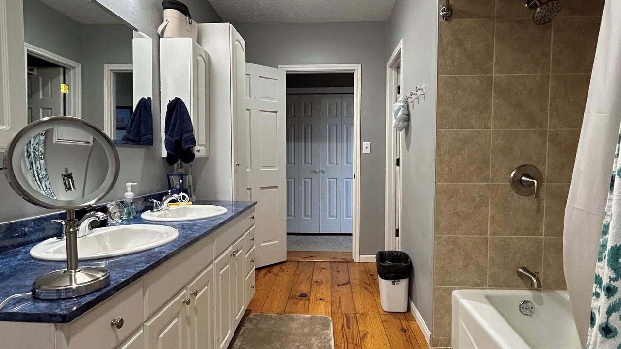 Photo of Bathroom in Mason