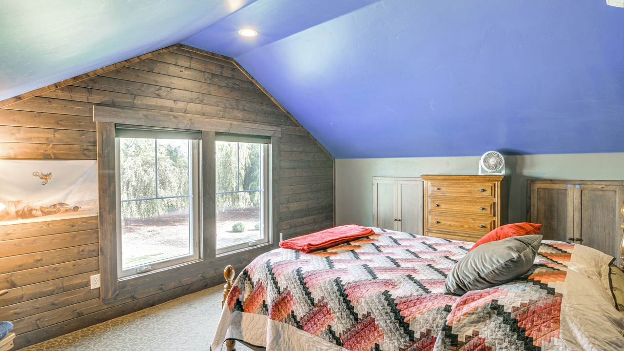 Photo of Bedroom in Glenn County