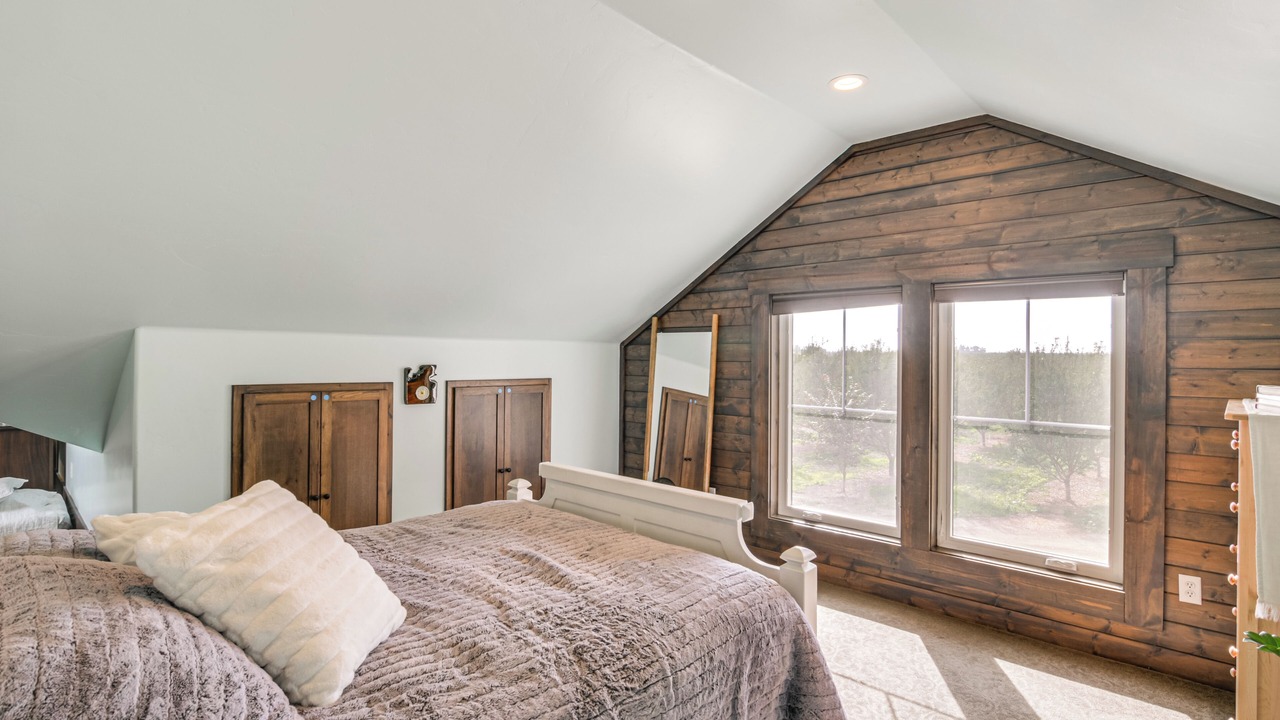 Photo of Bedroom in Glenn County