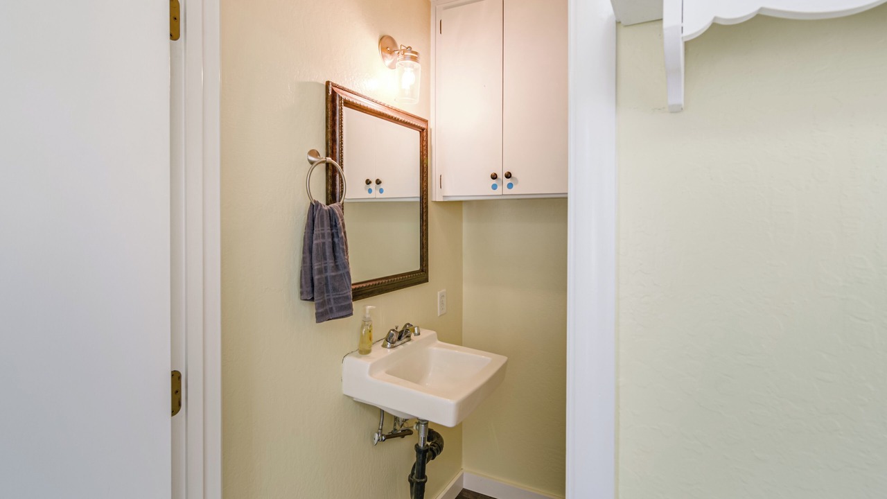 Photo of Bathroom in Glenn County