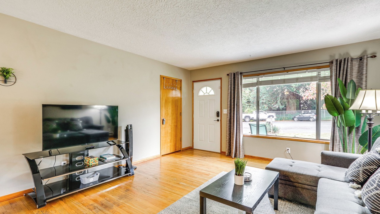 Photo of Livingroom in Forest Grove