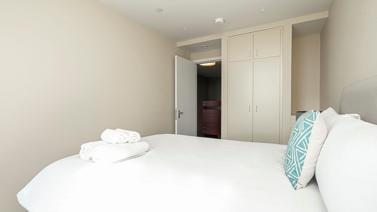 Photo of Bedroom in Poplar