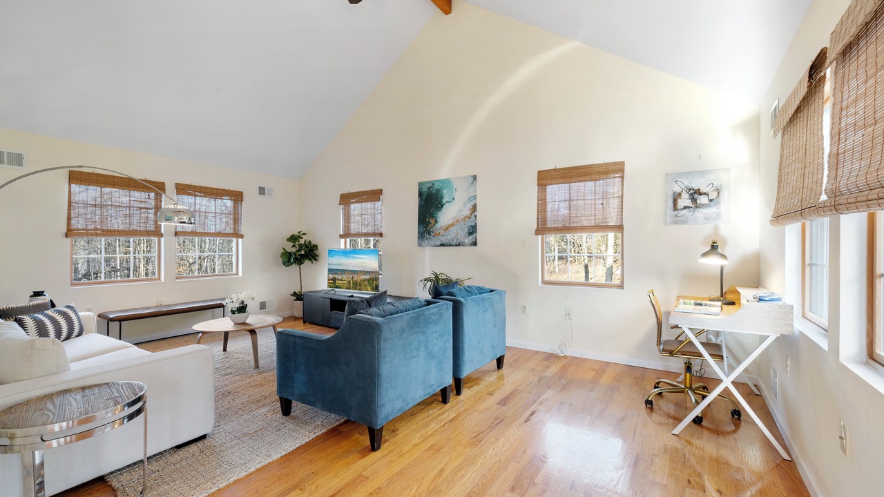 Photo of Livingroom in Blooming Grove