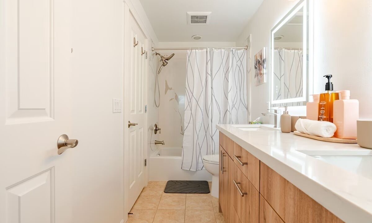 Photo of Bathroom in Lower Queen Anne