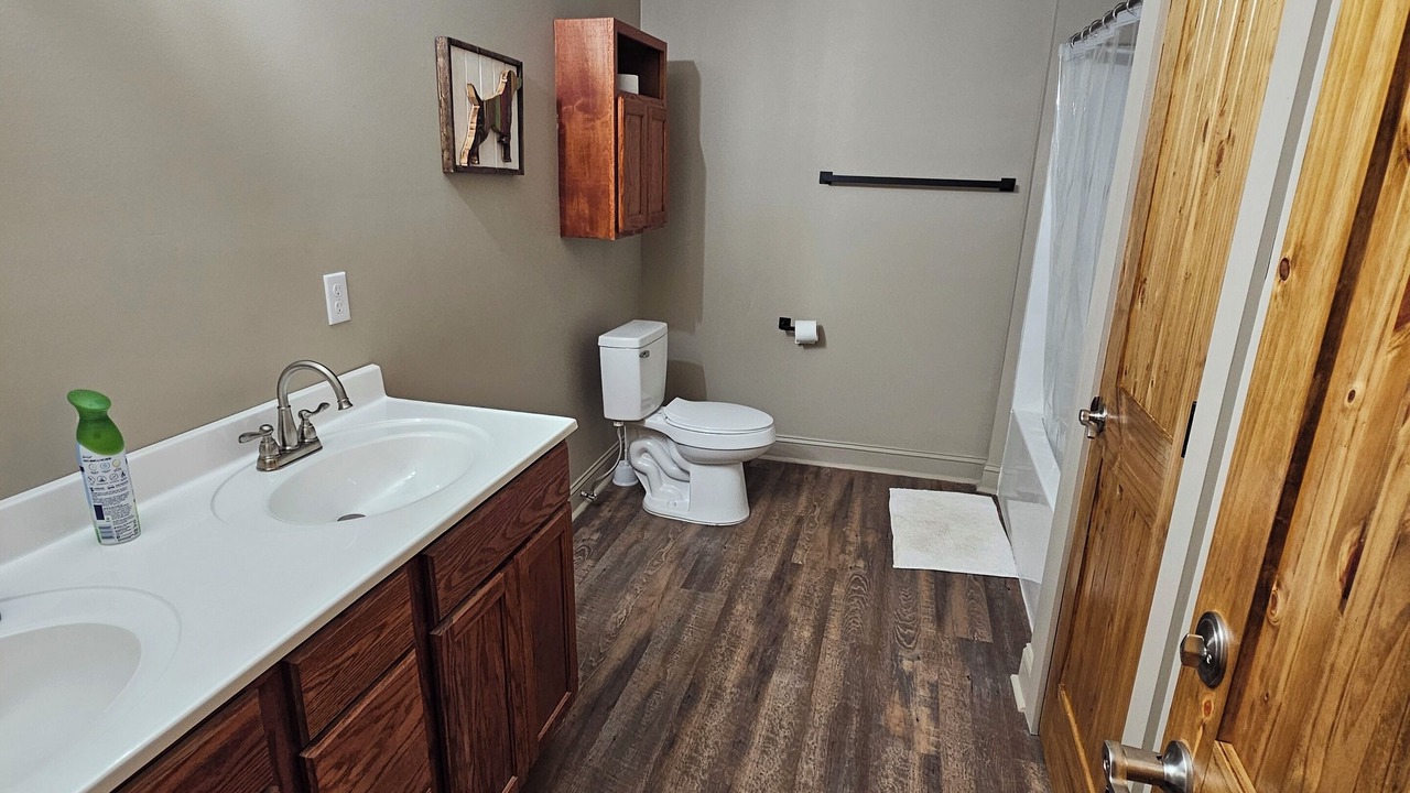 Photo of Bathroom in Parrott