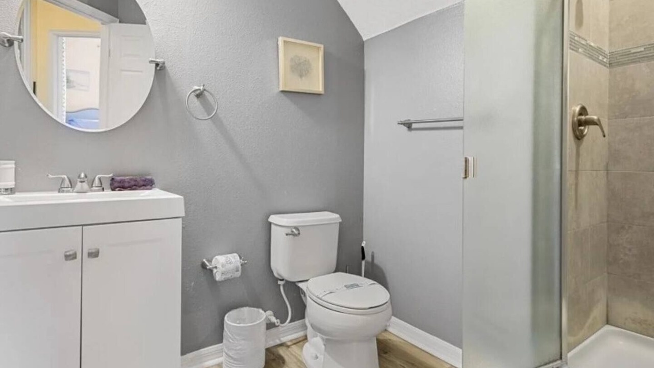 Photo of Bathroom in Crestwynd Bay