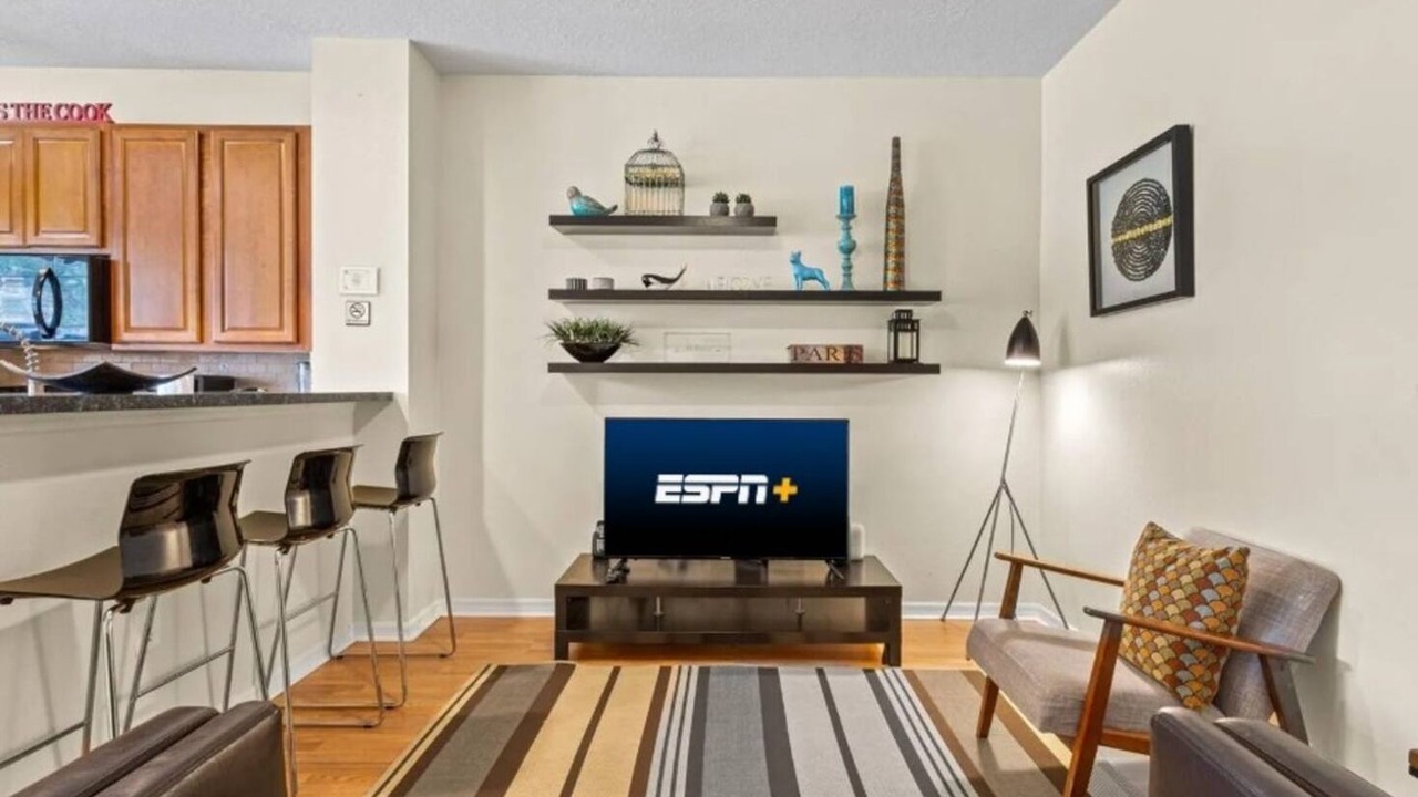 Photo of Livingroom in Crestwynd Bay