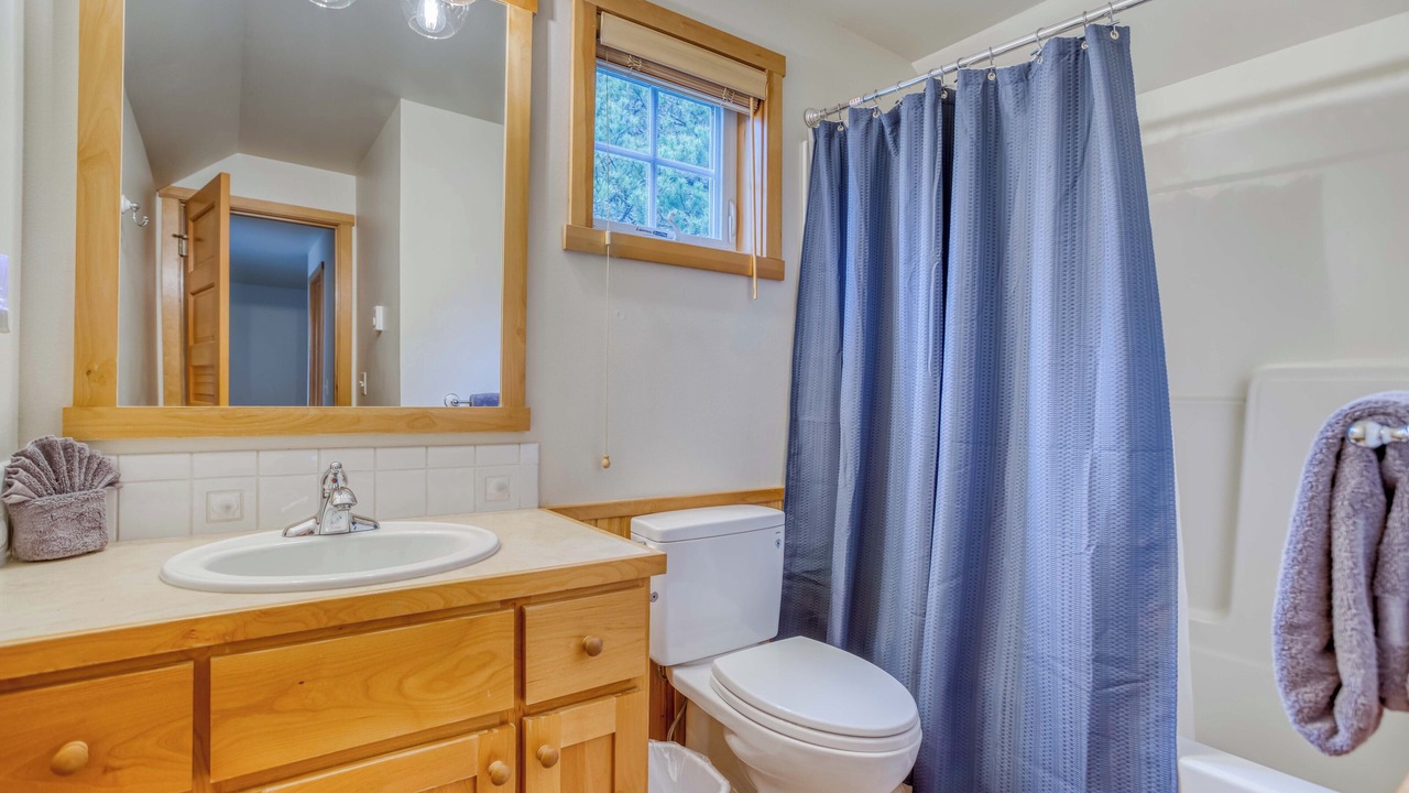 Photo of Bathroom in Shorepine Village