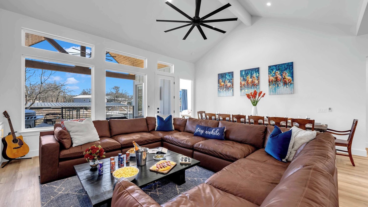 Photo of Livingroom in Granite Shoals