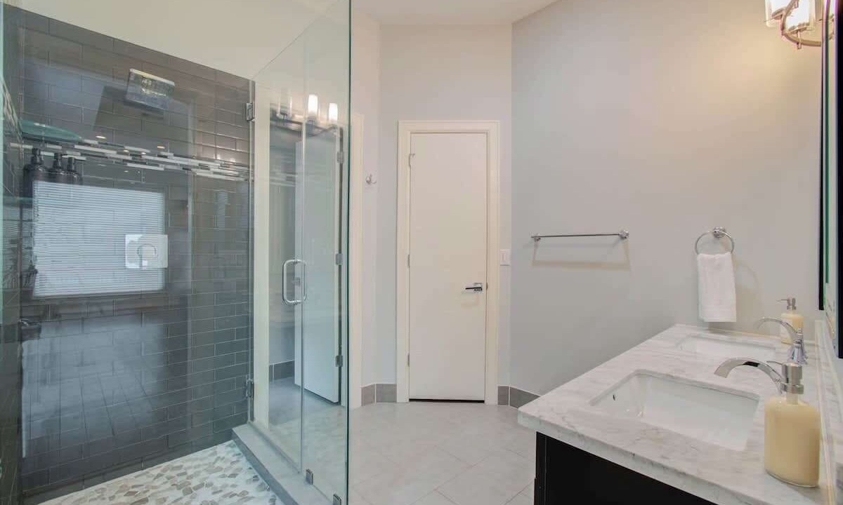 Photo of Bathroom in Washington Ave./ Memorial Park