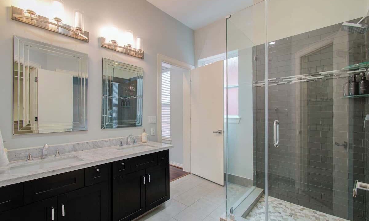 Photo of Bathroom in Washington Ave./ Memorial Park