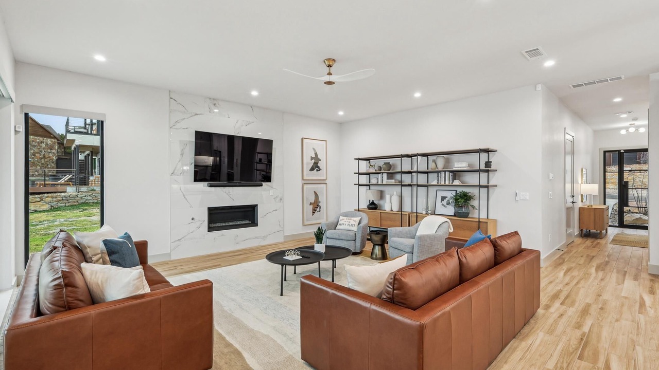 Photo of Livingroom in Graford
