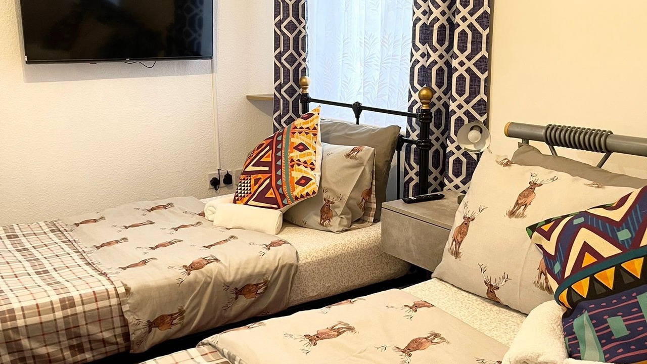 Photo of Bedroom in Alibon