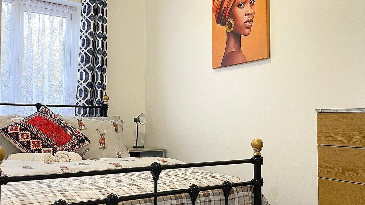 Photo of Bedroom in Alibon