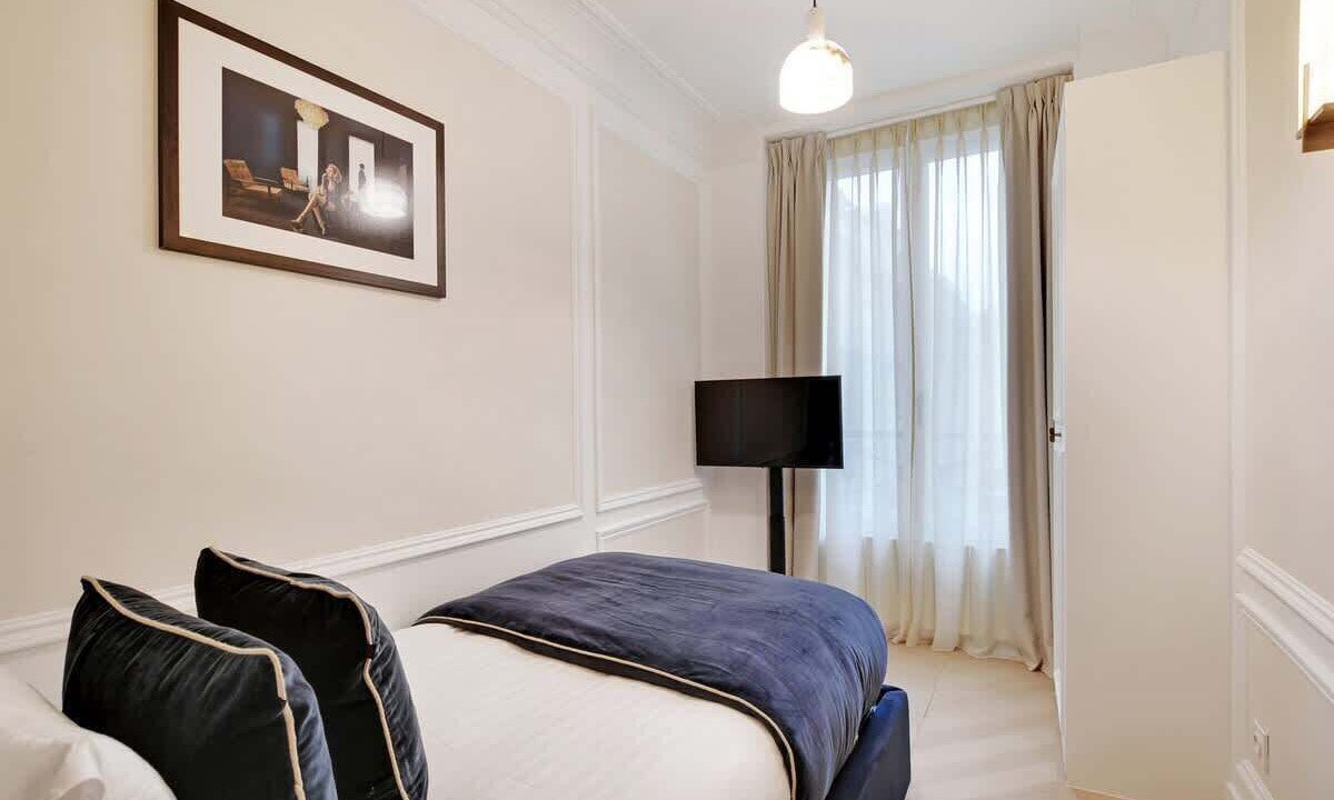 Photo of Bedroom in Quartier du Faubourg-Montmartre