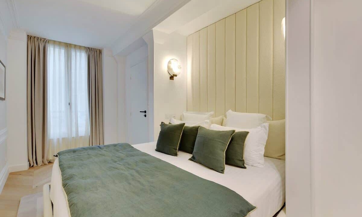 Photo of Bedroom in Quartier du Faubourg-Montmartre
