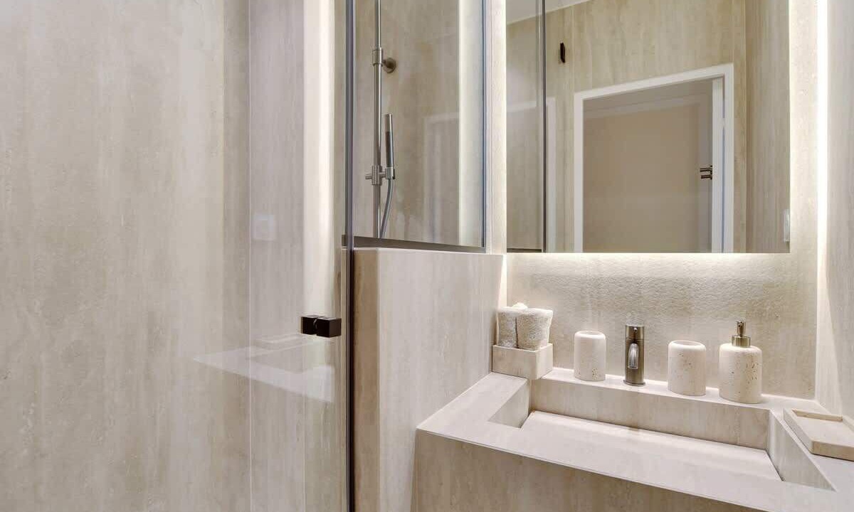 Photo of Bathroom in Quartier du Faubourg-Montmartre