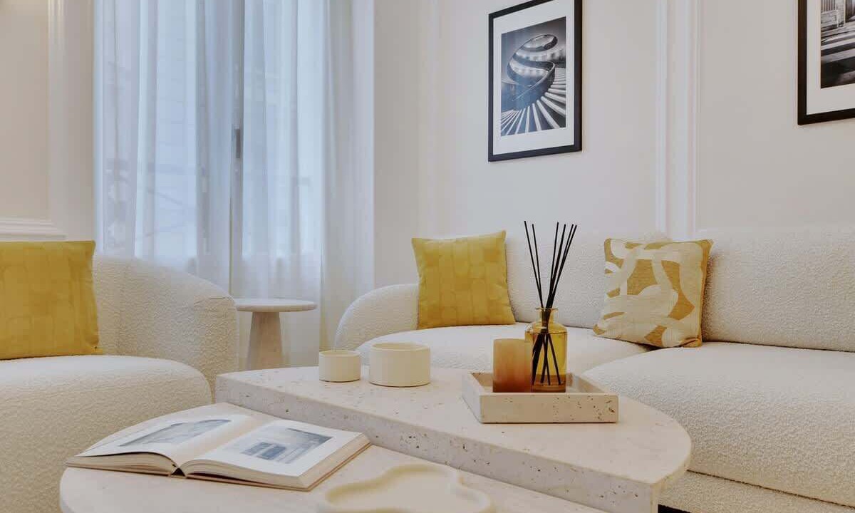 Photo of Livingroom in Quartier du Faubourg-Montmartre