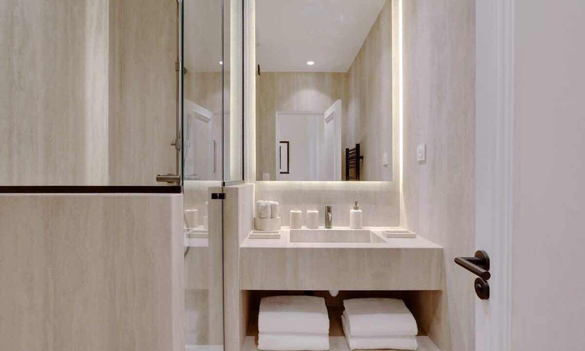 Photo of Bathroom in Quartier du Faubourg-Montmartre