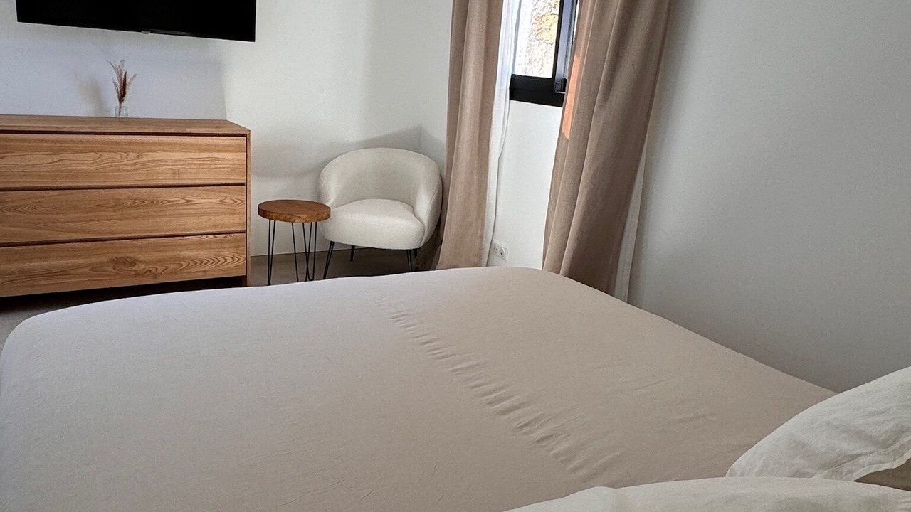 Photo of Bedroom in Montbazin