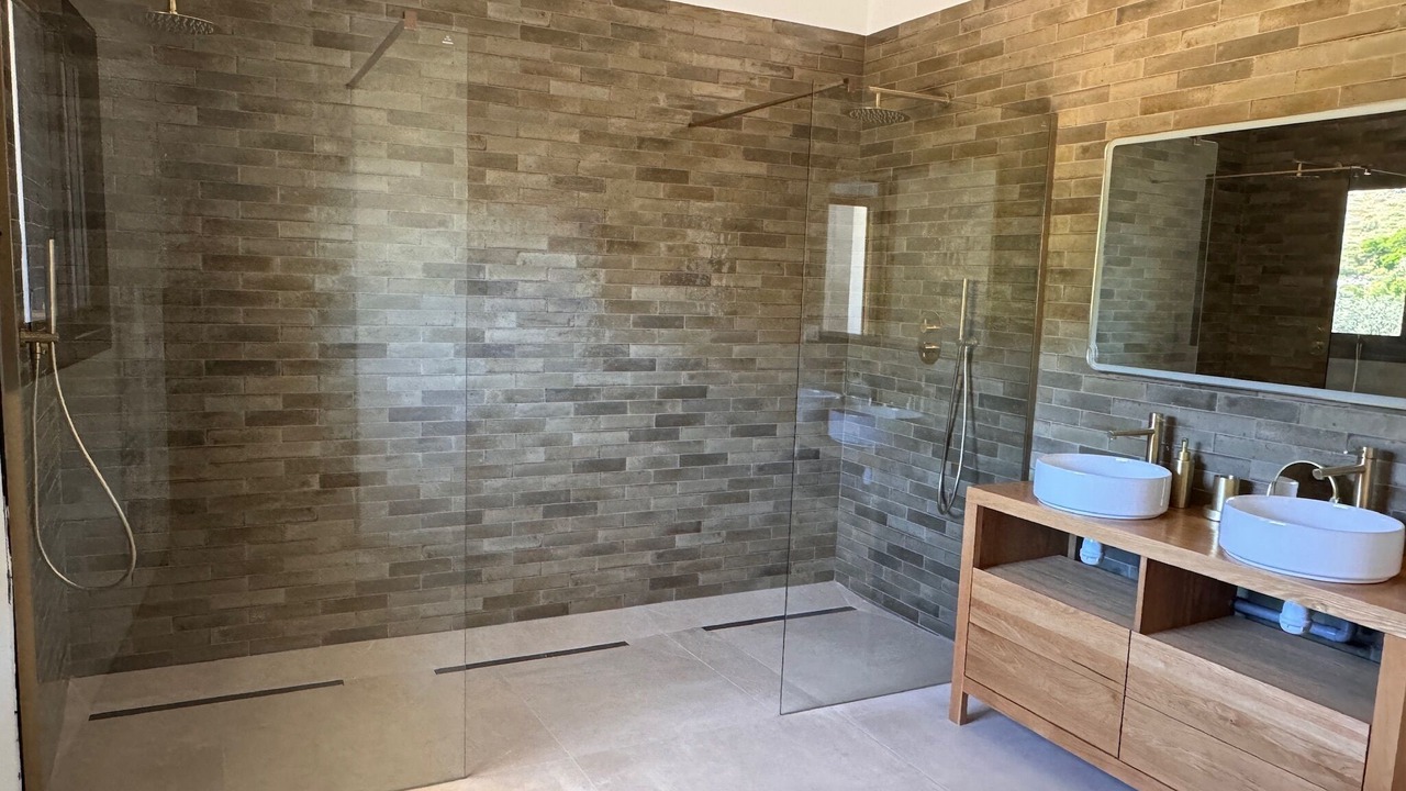 Photo of Bathroom in Montbazin