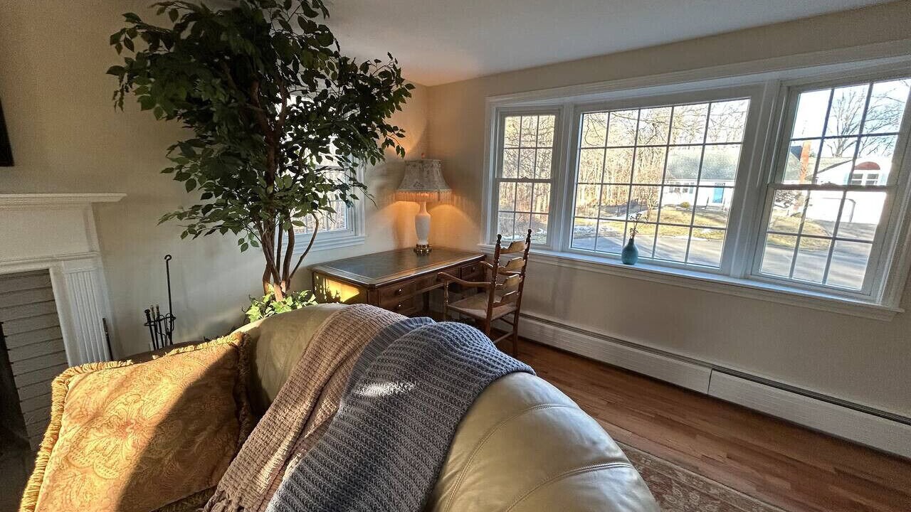 Photo of Livingroom in Windsor Locks