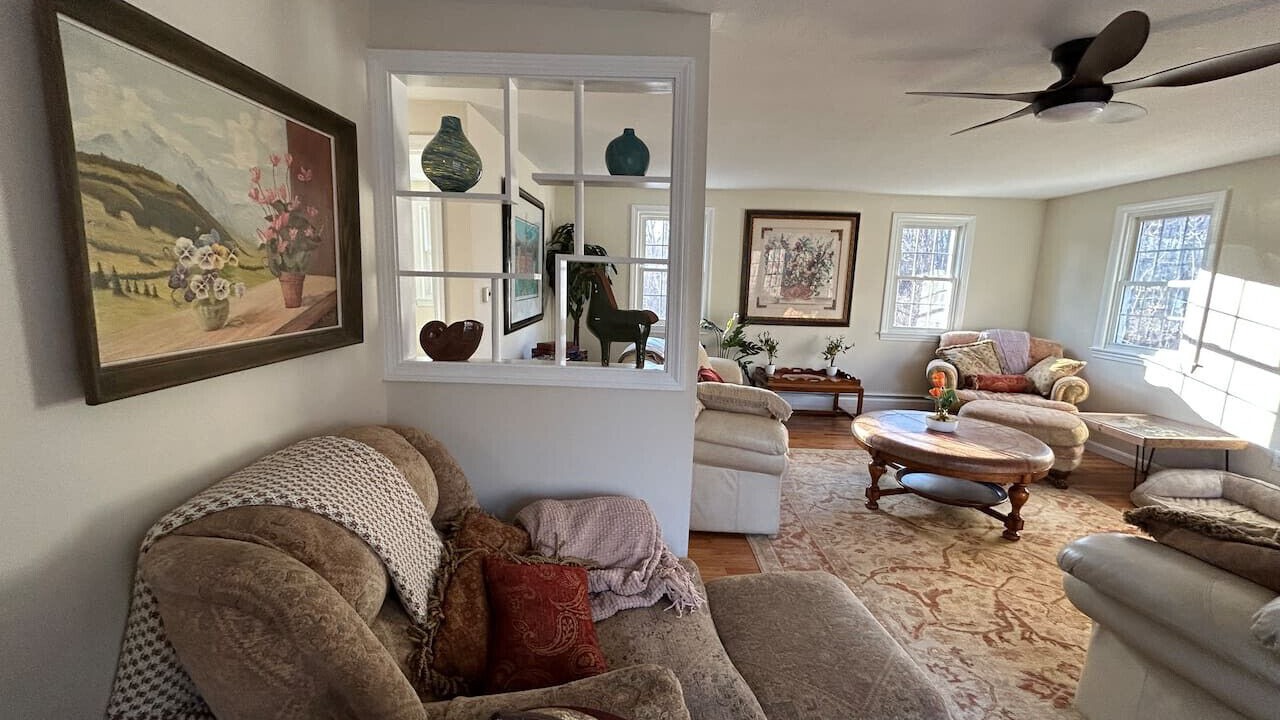 Photo of Livingroom in Windsor Locks