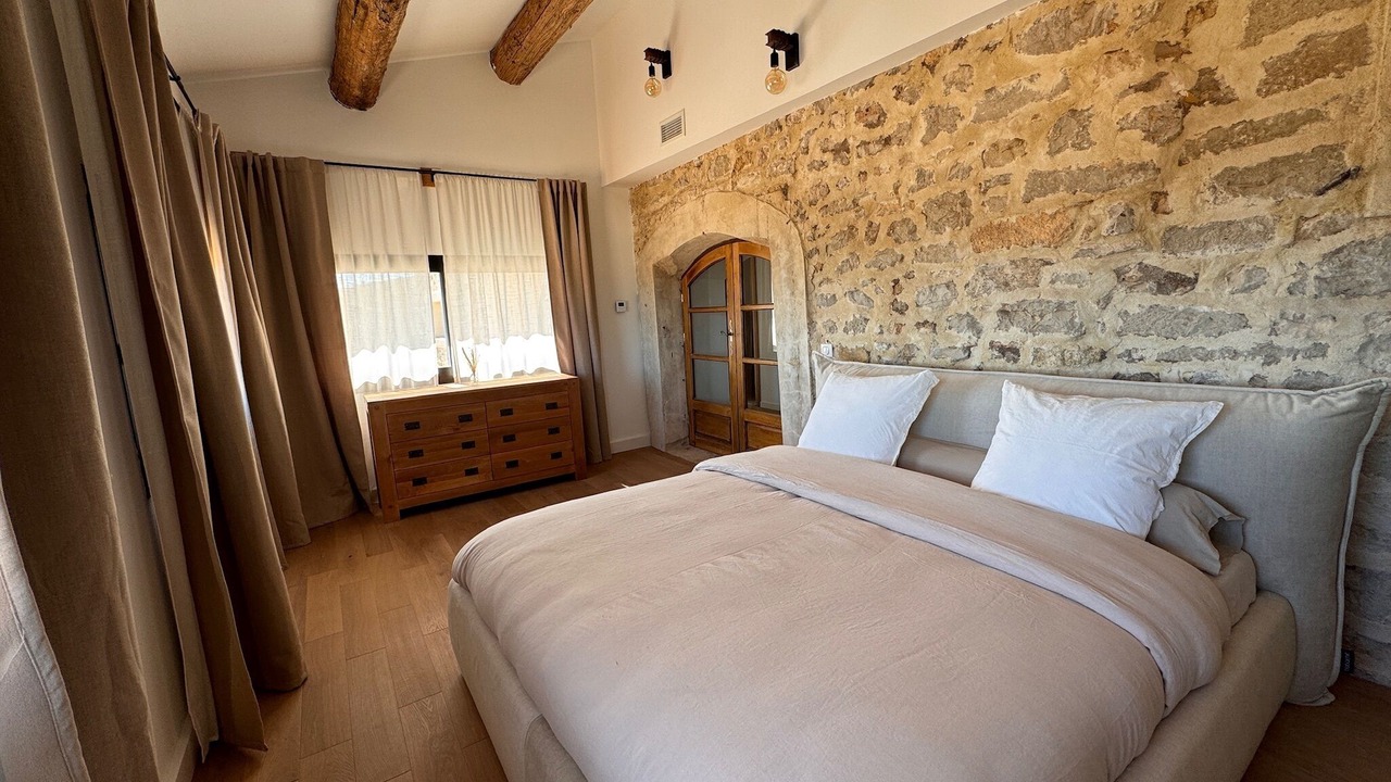 Photo of Bedroom in Montbazin