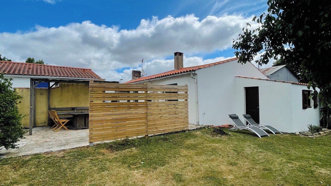 Photo of Outdoor in Grues